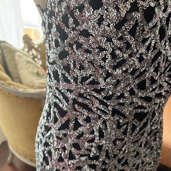 Sequence dress, beautiful - Picture 4 of 8